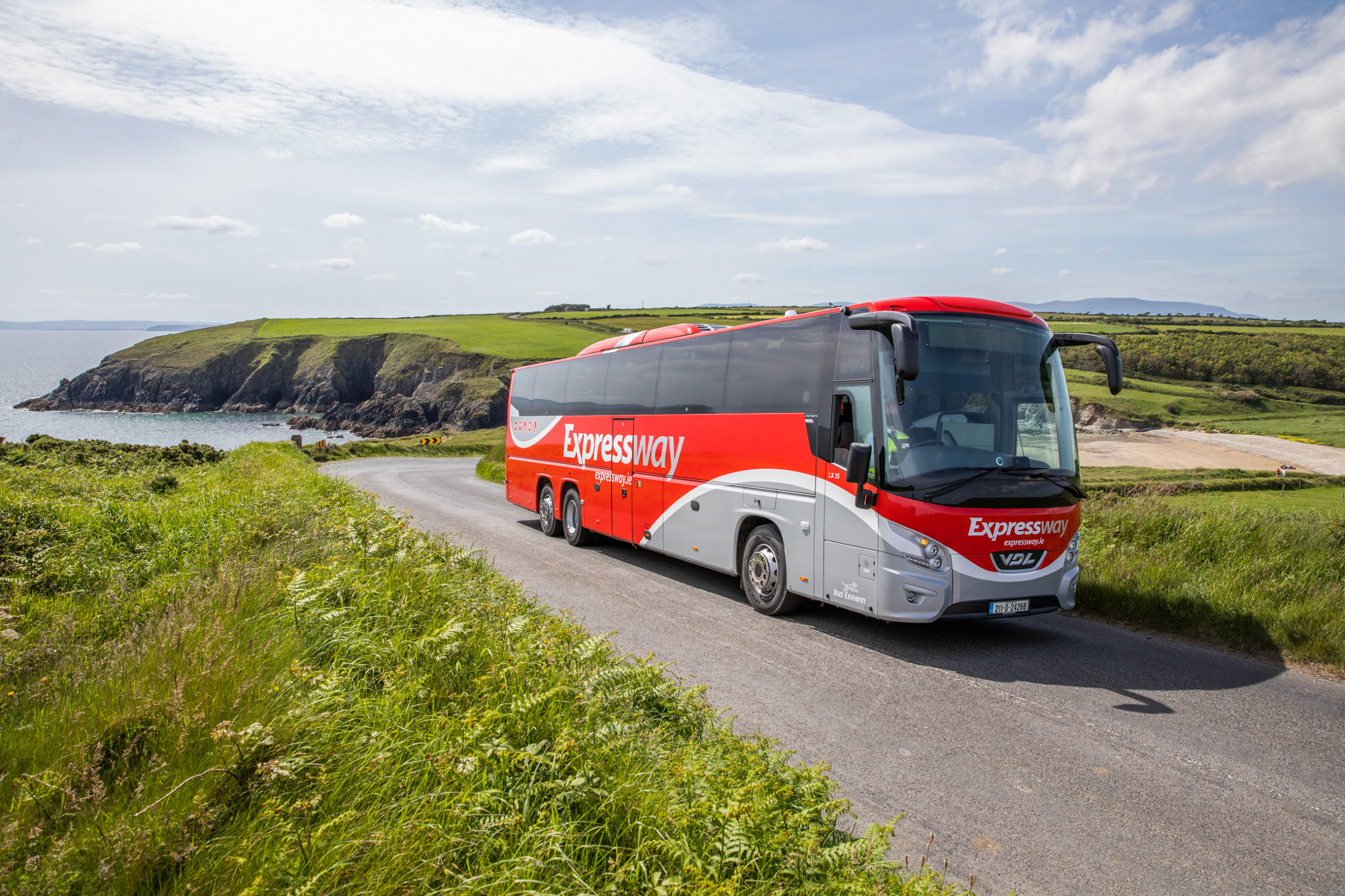 Bus-Eireann-Expressway