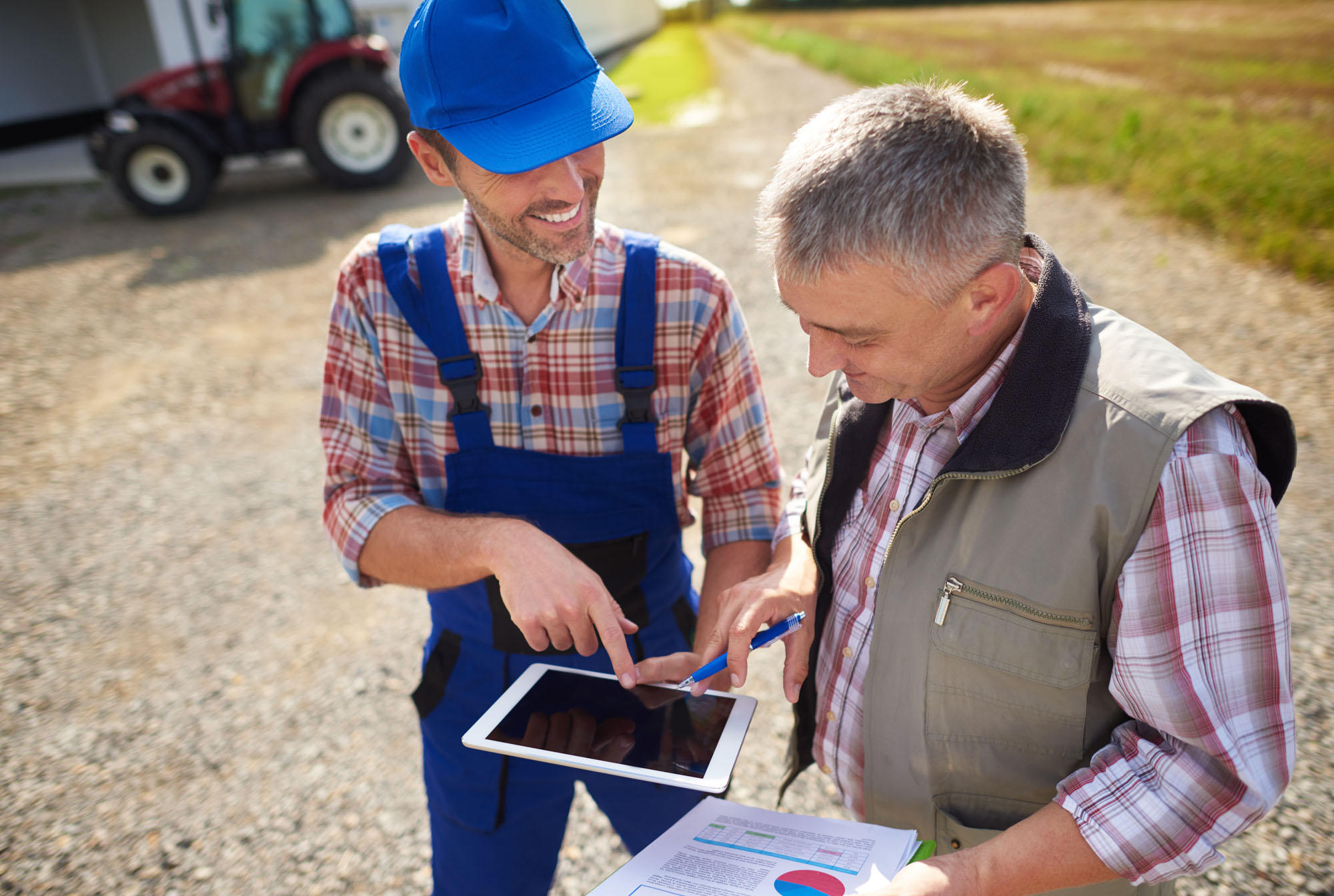 High,Angle,View,On,Modern,Farmers,With,Digital,Tablet modern farmers on tablet